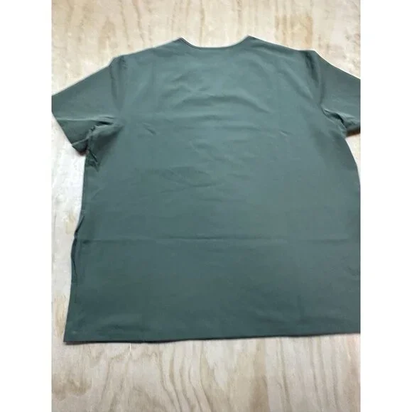 NWOT Figs Leon Three Pocket Scrub Top Mens Size 3XL Olive Medical Short Sleeve - Picture 4 of 5